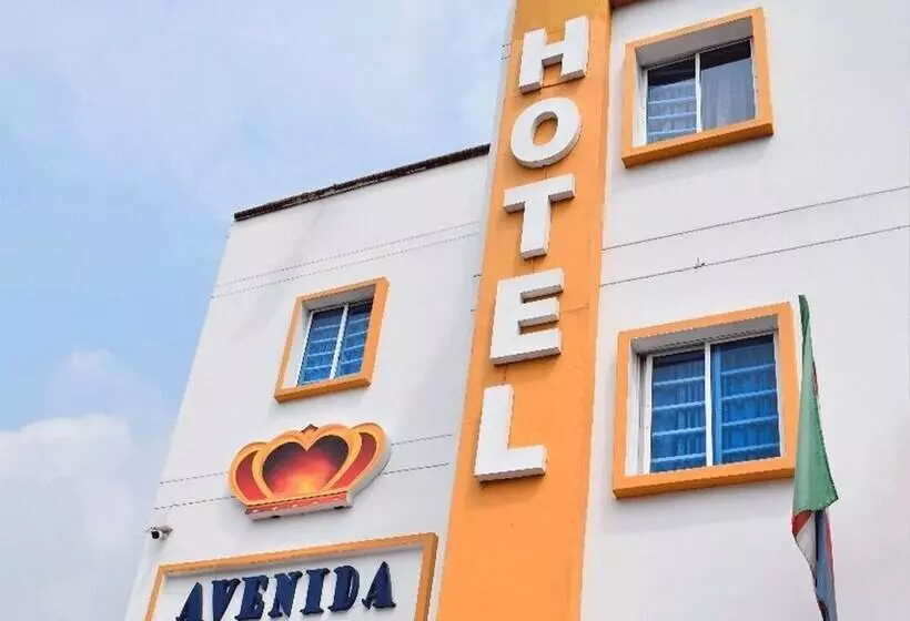 ホテル Avenida 3 Real En El Norte De Cali