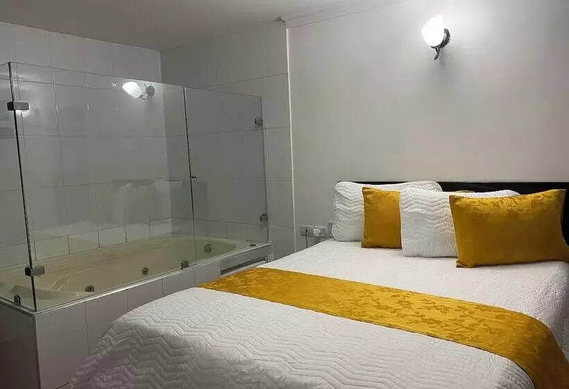 ホテル Avenida 3 Real En El Norte De Cali