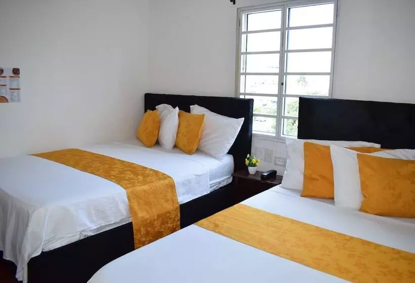 ホテル Avenida 3 Real En El Norte De Cali