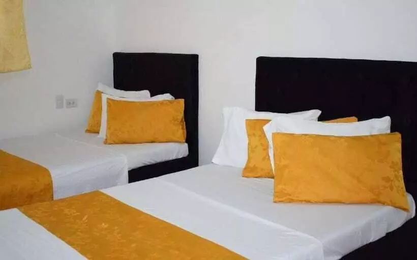 ホテル Avenida 3 Real En El Norte De Cali