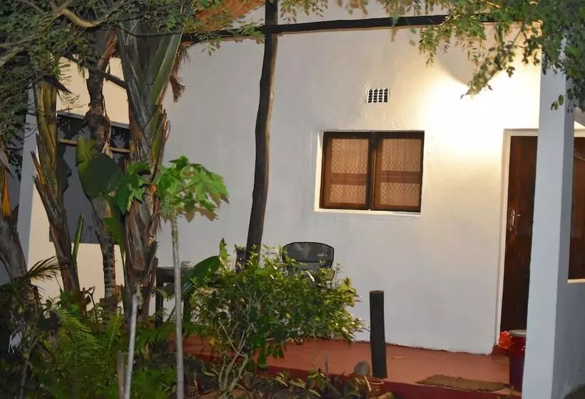 Hotelli Gamboozini Lodge