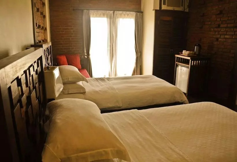Mango Valley Hotel 2