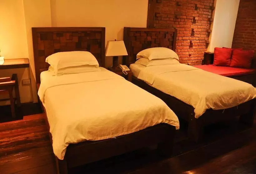 Mango Valley Hotel 2