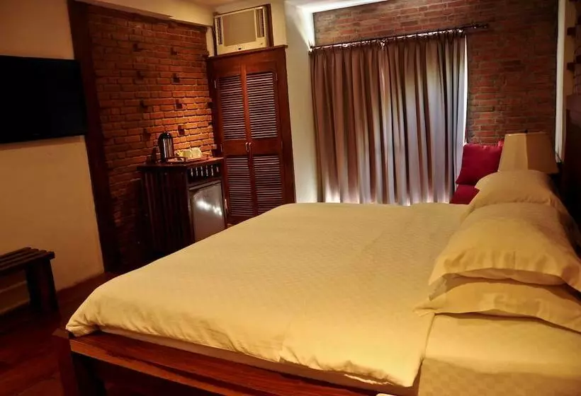 Mango Valley Hotel 2