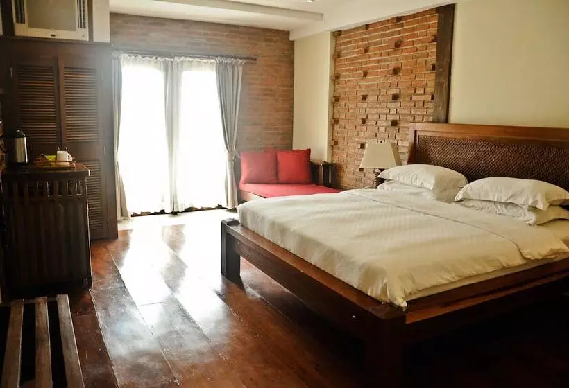 Mango Valley Hotel 2