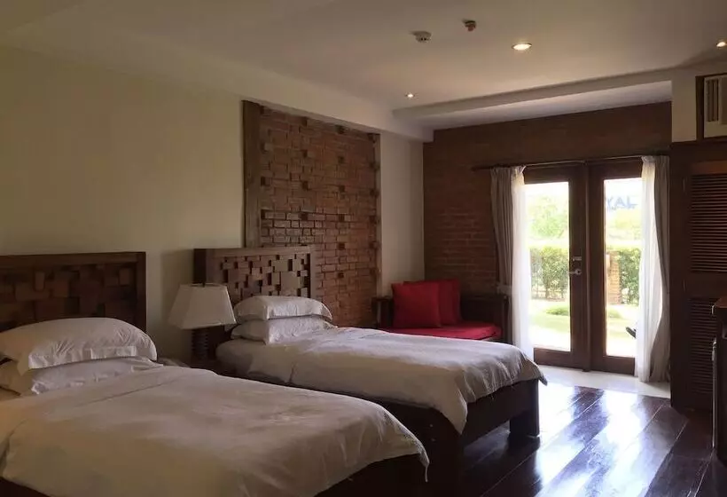 Mango Valley Hotel 2