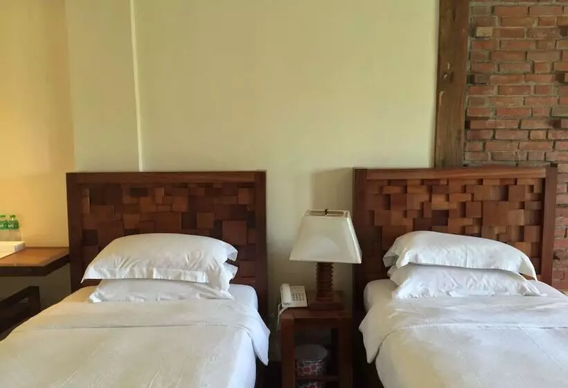Mango Valley Hotel 2