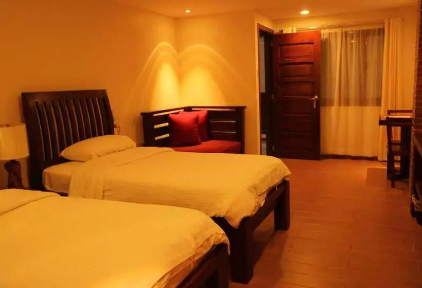 Mango Valley Hotel 2