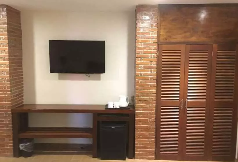 Mango Valley Hotel 2
