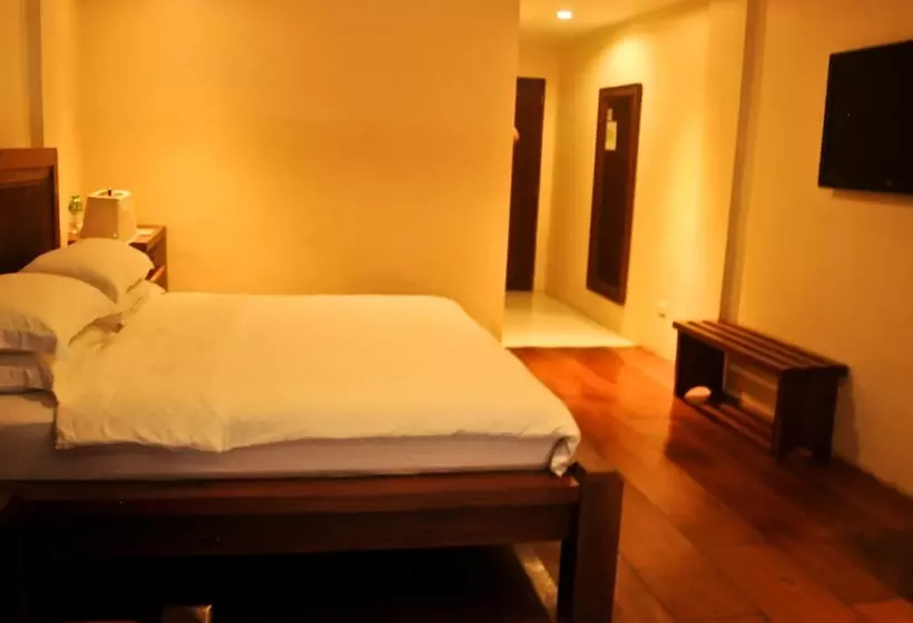 Mango Valley Hotel 2
