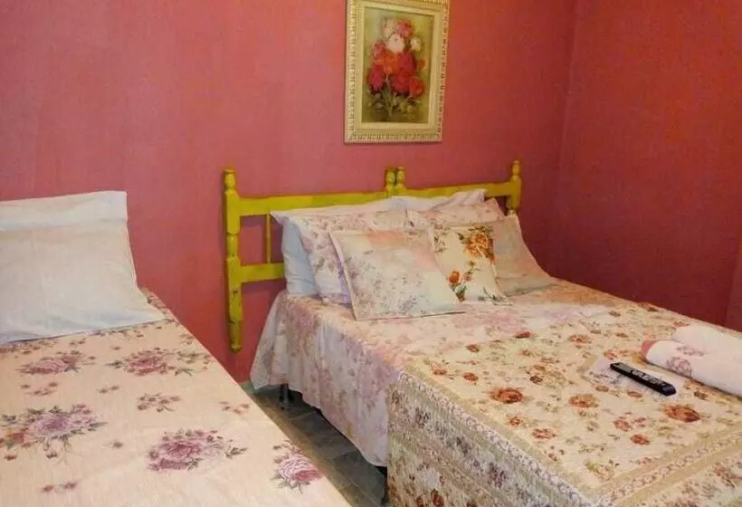 Hotelli Pousada Sobre As Ondas