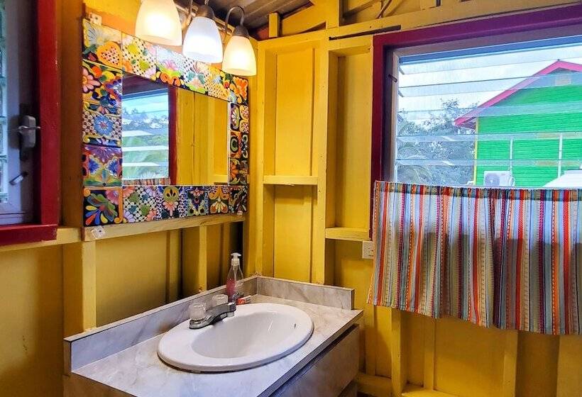 هاستل Lower Dover Jungle Lodge & Maya Ruins