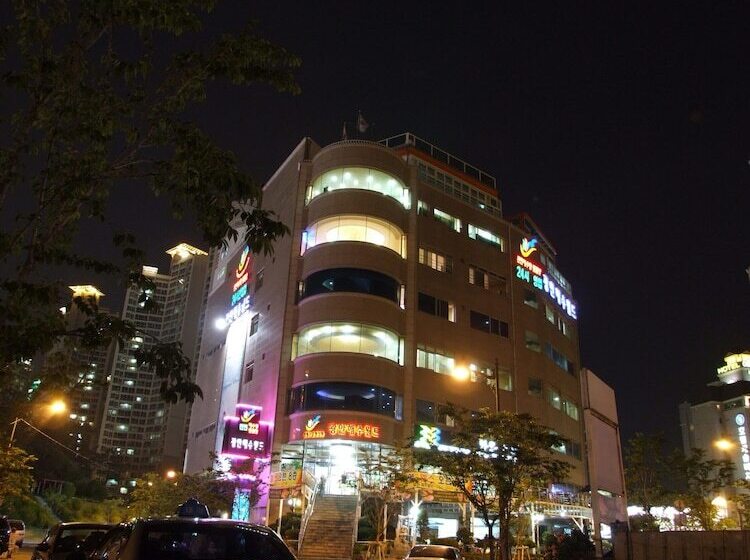 The Blue Guesthouse   Hostel