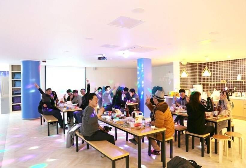 The Blue Guesthouse   Hostel