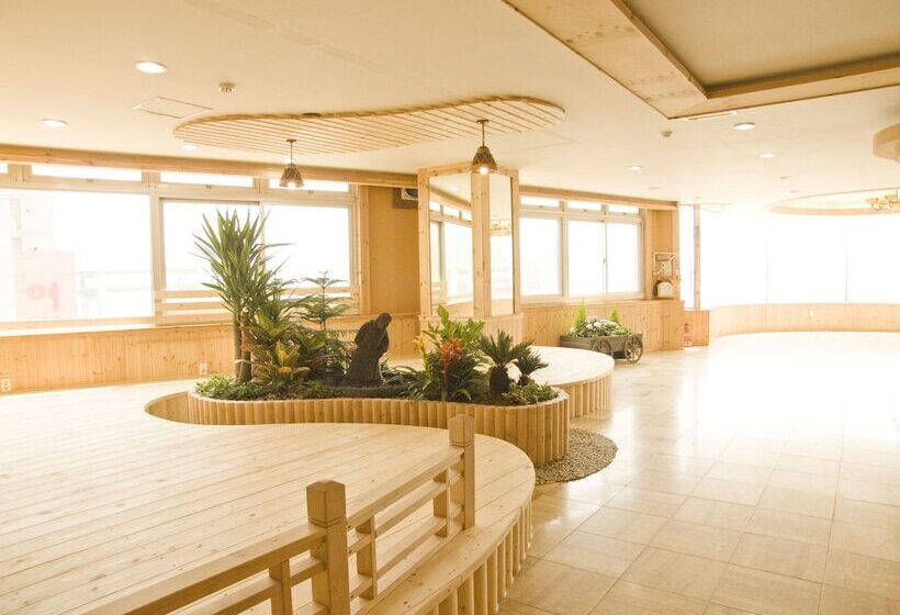 The Blue Guesthouse   Hostel