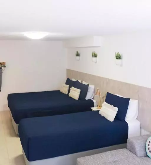 Unit 4 Weyba Lodge Noosa