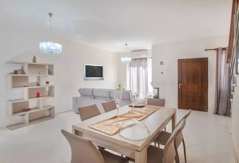 Villa Roxani