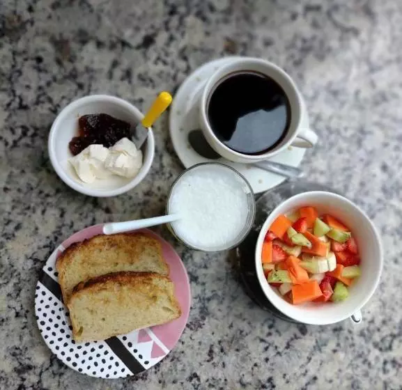 ユースホステル Surfcamp Arara