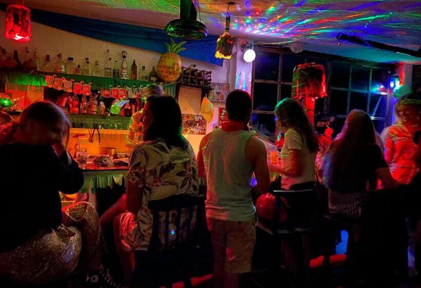Hostal Galapagos By Bar De Beto