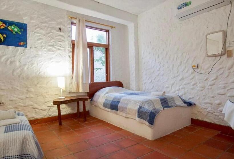 Hostal Galapagos By Bar De Beto