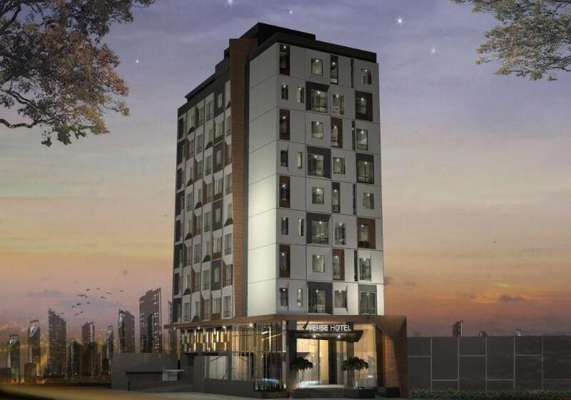 Verse Luxe Hotel Wahid Hasyim