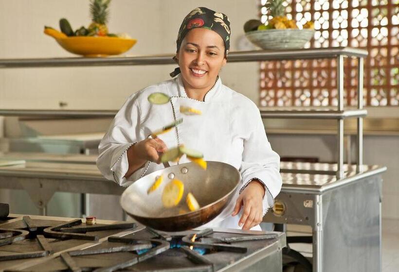 هتل Y Spa Santa Fe Colonial