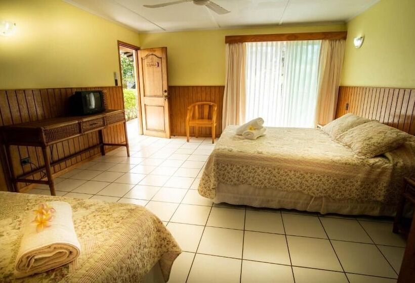 پانسیون Maru Lodge