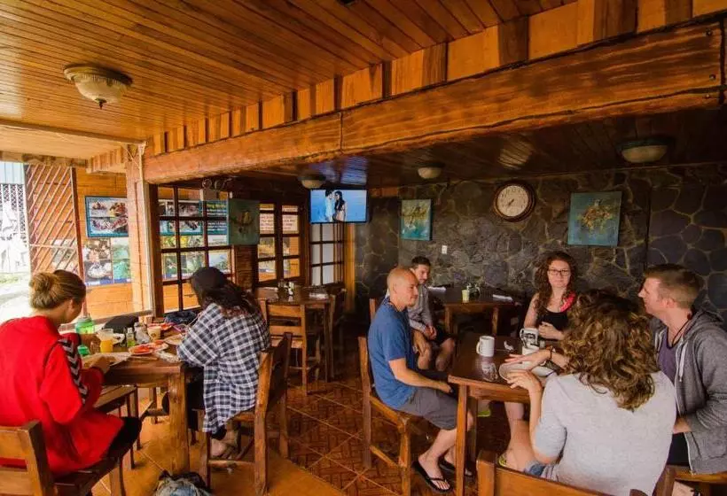 ユースホステル Cabinas Vista Al Golfo