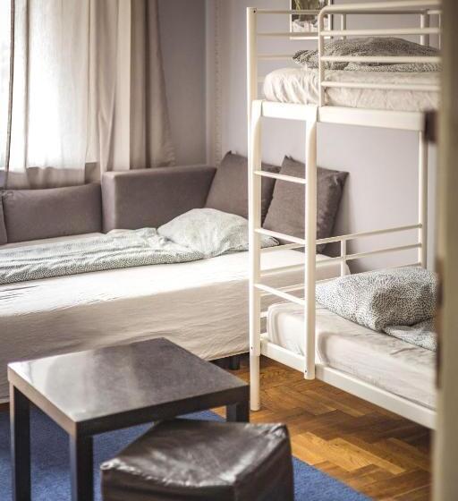 4 Couples & 4 Friends Hostel