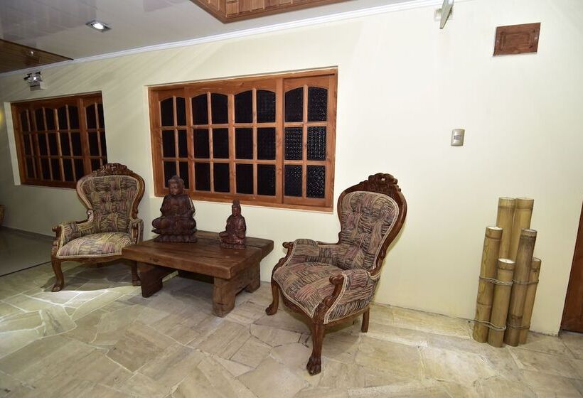 هتل Rustico Calama