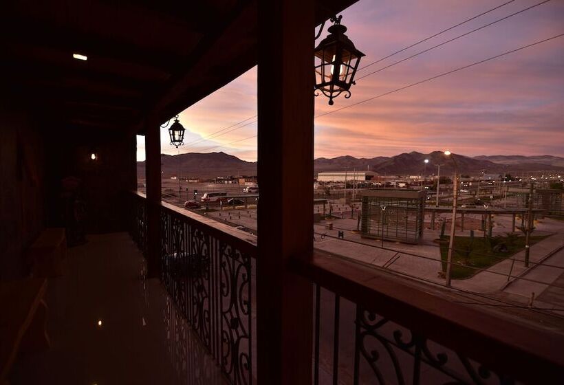هتل Rustico Calama