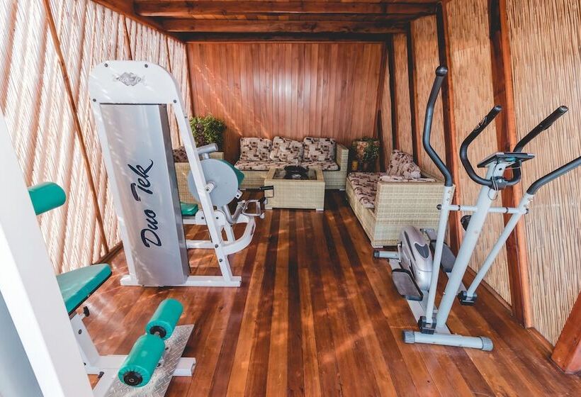 هتل Rustico Calama