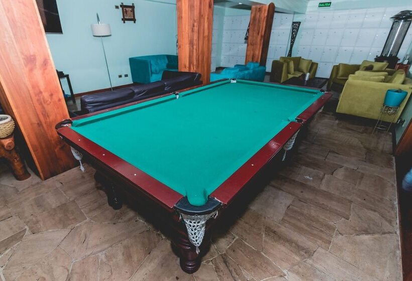 هتل Rustico Calama