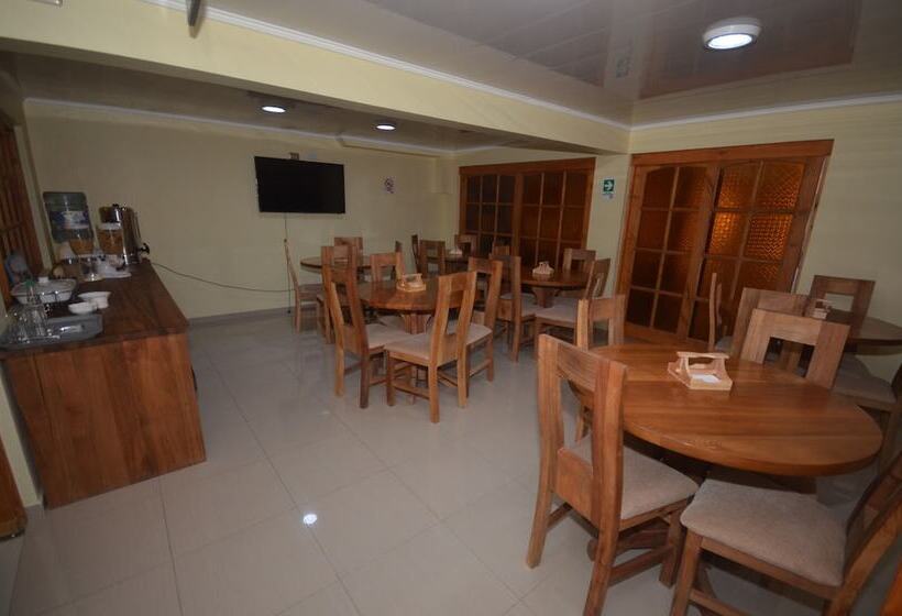 هتل Rustico Calama