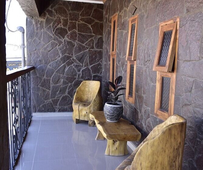 هتل Rustico Calama