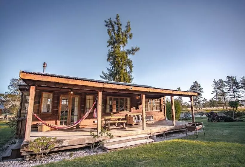 ベッドアンドブレックファースト Bella Manga Country Escape