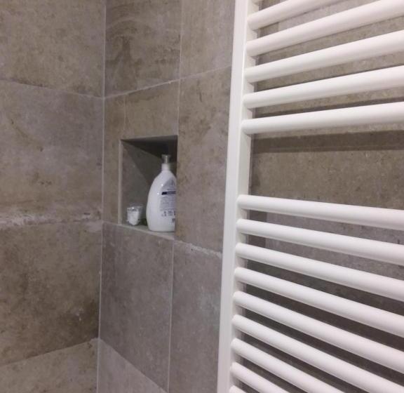 Bed and Breakfast Rina Rooms