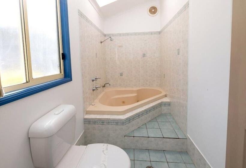 Hotel Big4 Happy Hallidays