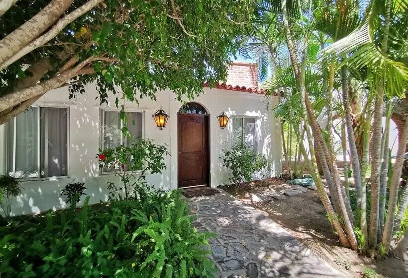 Hotelli Hacienda Todos Los Santos