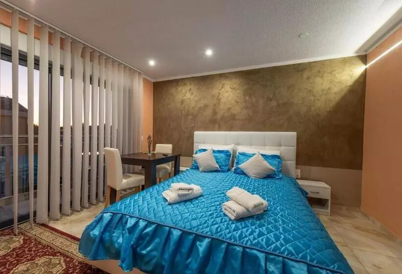 Aparthotel Zaton