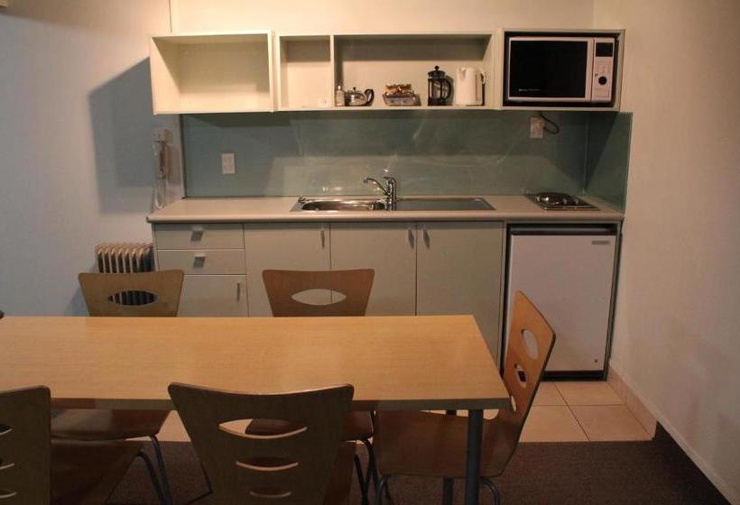 モーテル Edgewater Motor Lodge