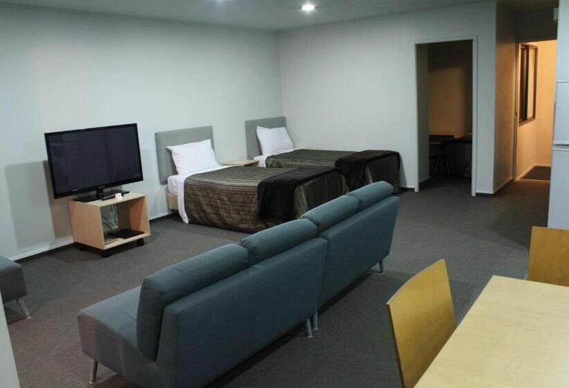 モーテル Edgewater Motor Lodge