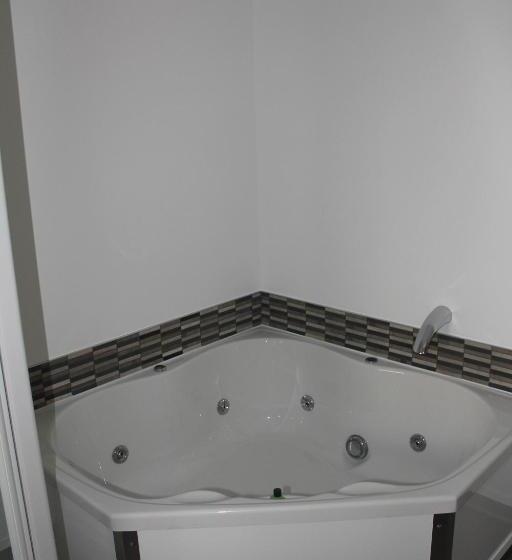 モーテル Edgewater Motor Lodge