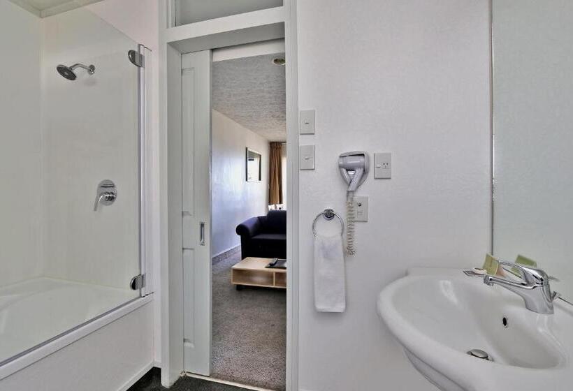 モーテル Edgewater Motor Lodge