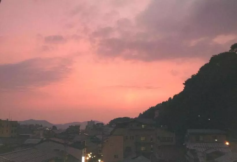 Nozaru Onsen Hostel