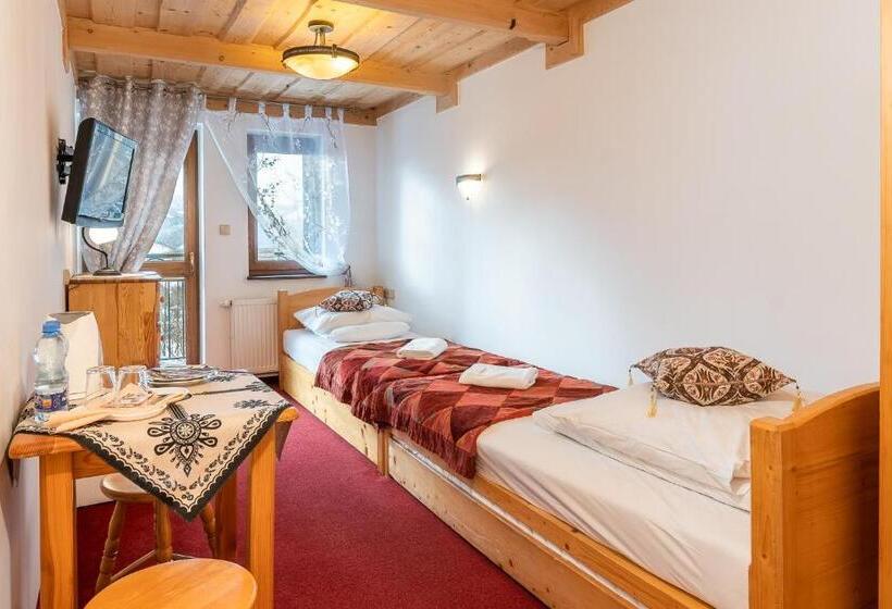 پانسیون Willa Cztery Pory Roku