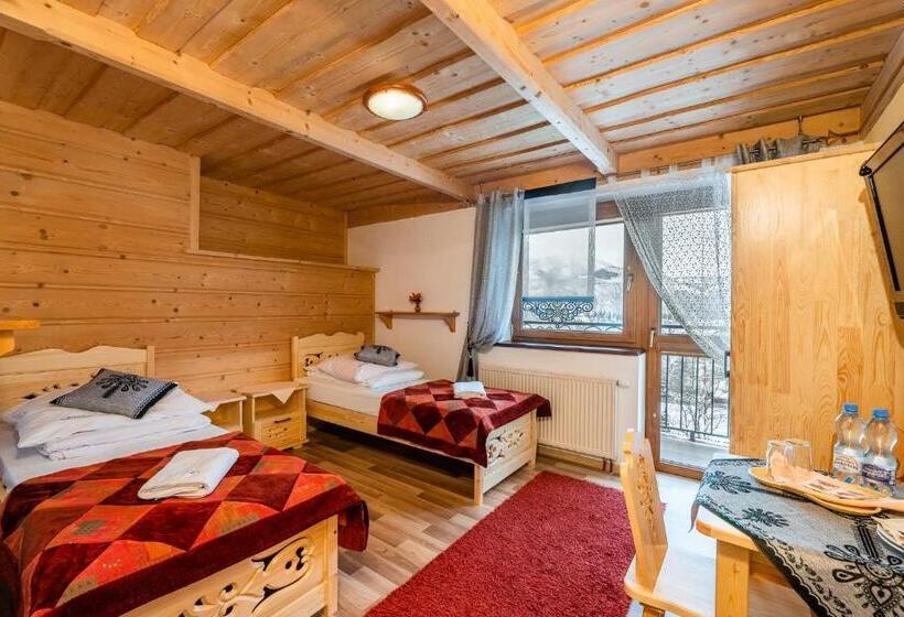 پانسیون Willa Cztery Pory Roku