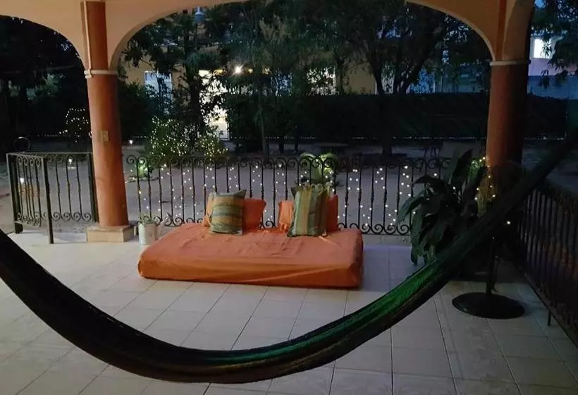 Villa Mango Hostel