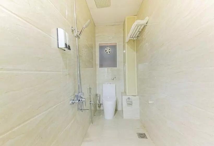 هتل Alpha Suites