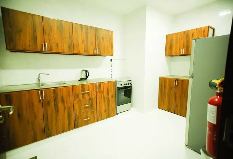 هتل Alpha Suites